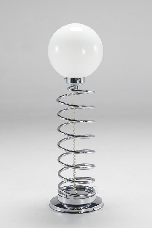 Lampadaire italien de l'ère spatiale avec verre opalin, 1970S