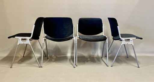 Suite De 4 Chaises "Giancarlo Piretti".