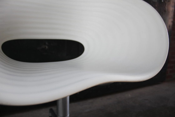 Image 1 of Ron Arad - Vitra - Chaise pivotante / Chaise de bureau - Modèle Tom Vac