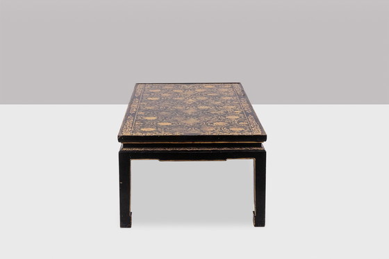 Image 1 of Table Basse En Laque Rehaussée De Motifs Floraux. Circa 1900.