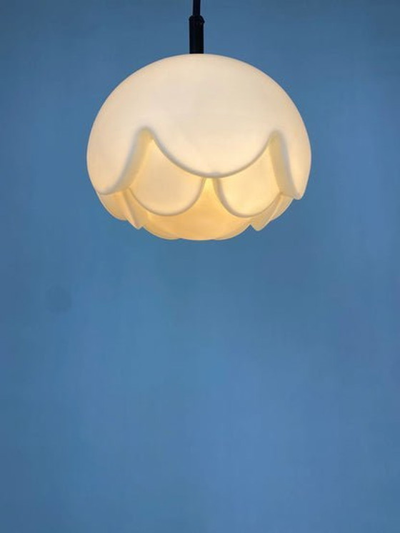 Image 1 of 2X lampes pendantes Peill & Putzler - verre dépoli, forme d'artichaut, 1970