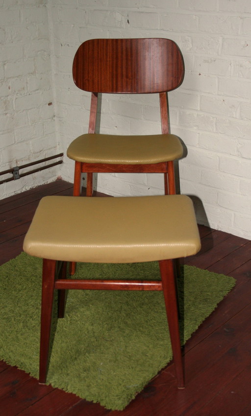 Chaise vintage restaurée avec pouf assorti