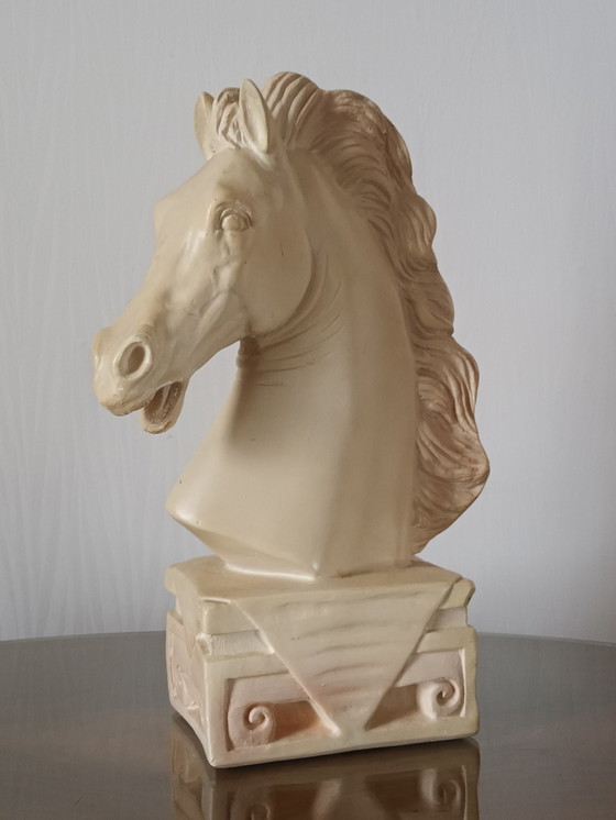 Image 1 of Buste De Cheval En Plâtre Xxème 