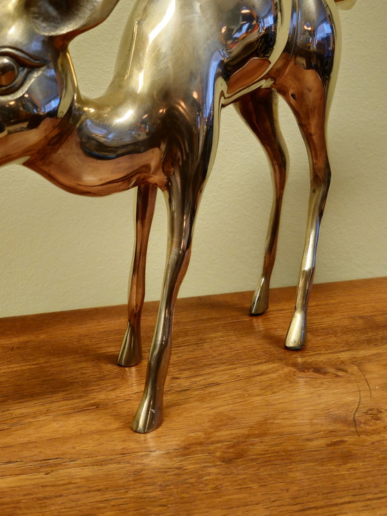 Image 1 of Grande statue de cerf Bambi en laiton