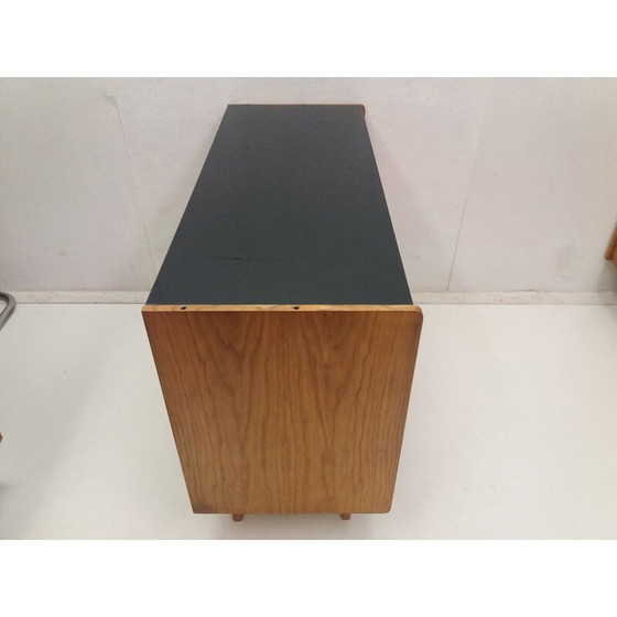 Image 1 of Commode vintage avec portes coulissantes par Jiroutek pour Interior Prague, Tchécoslovaquie 1960