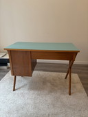 Bureau italien au design vintage