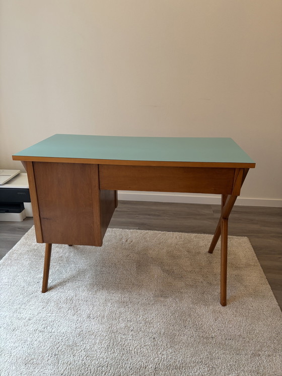 Image 1 of Bureau italien au design vintage