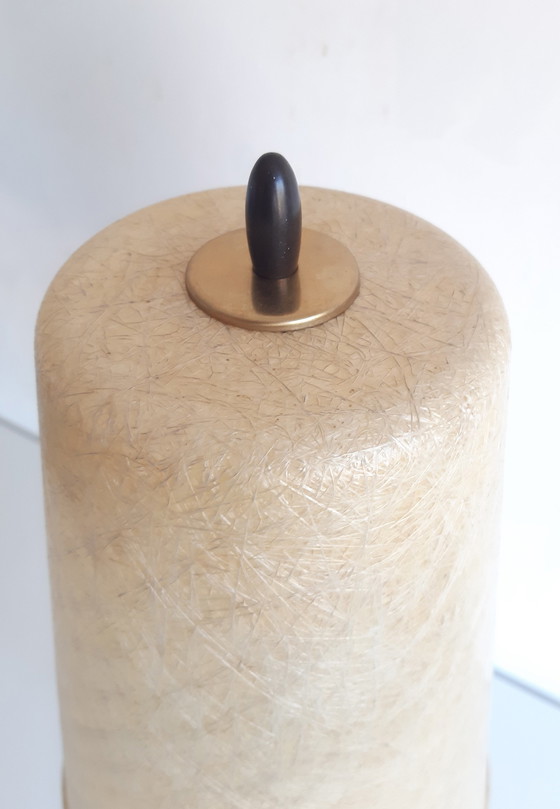 Image 1 of Lampe de table Mid Century avec pied de lampe en bois et abat-jour en fibre de verre, style années 50, lampe en polyester