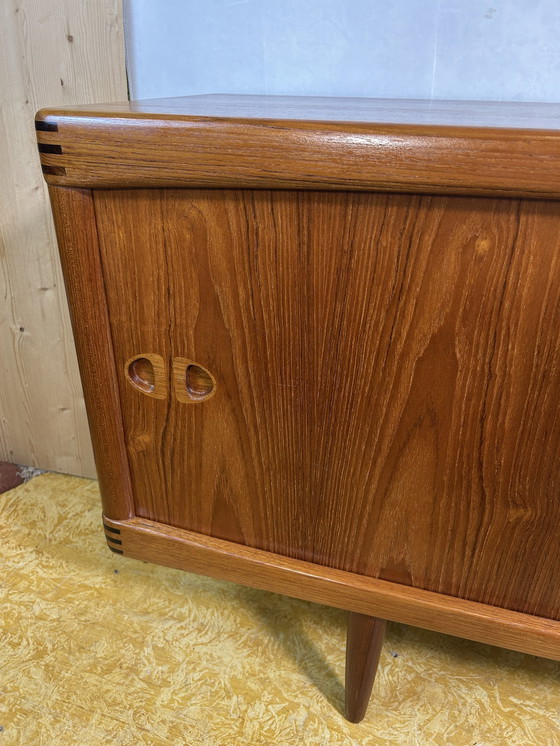 Image 1 of Superbe buffet en teck danois Mid Century Retro Vintage par Bramin - Dessiné par H.W. Klein 1960S