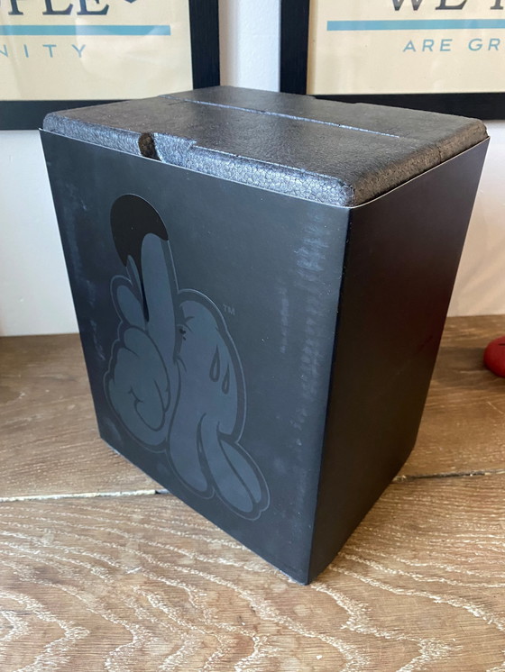 Image 1 of La Hands Vinyl Figure The Slick Black Edition Limited Edition Of 100 The Slick Store 2018