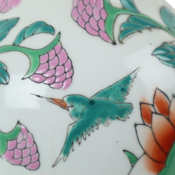 Image 1 of Vase chinois vintage Nénuphars Porcelaine