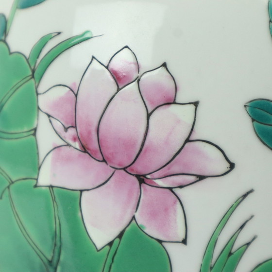Image 1 of Vase chinois vintage Nénuphars Porcelaine
