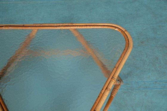 Image 1 of Table basse vintage en rotin des années 60 Table d'appoint en rotin de Bohème