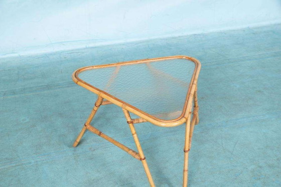 Image 1 of Table basse vintage en rotin des années 60 Table d'appoint en rotin de Bohème