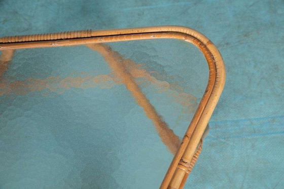 Image 1 of Table basse vintage en rotin des années 60 Table d'appoint en rotin de Bohème