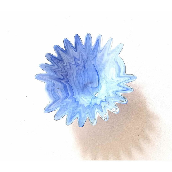 Image 1 of Coupe vintage en verre opalin bleu et blanc de Murano, 1960