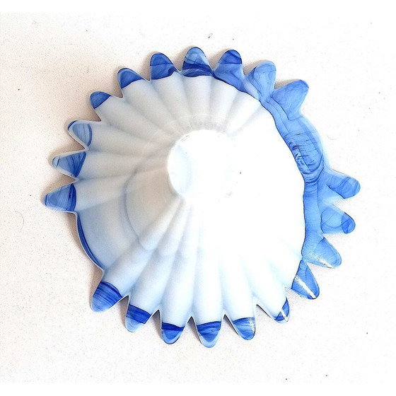 Image 1 of Coupe vintage en verre opalin bleu et blanc de Murano, 1960
