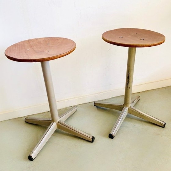 Image 1 of Ensemble de tabourets industriels vintage 1960