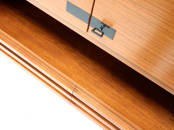 Image 1 of Grand buffet / meuble haut vintage en teck des années 1960