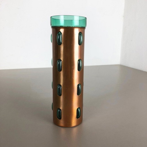 Vase vintage cylindrique en verre vert et cuivre par Nanny Still pour Raak,1970