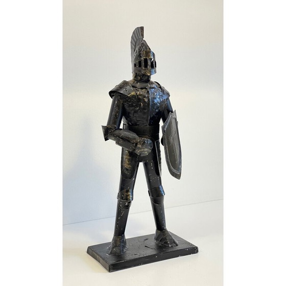 Image 1 of Statuette vintage de chevalier en armure en fer laqué noir