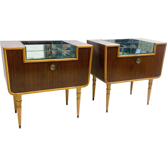 Image 1 of Paire de tables de nuit italiennes du milieu du siècle en bois et verre, années 1950