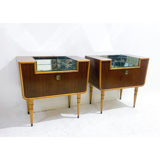 Image 1 of Paire de tables de nuit italiennes du milieu du siècle en bois et verre, années 1950