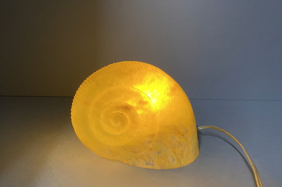 Image 1 of Lampe de table en forme d'escargot