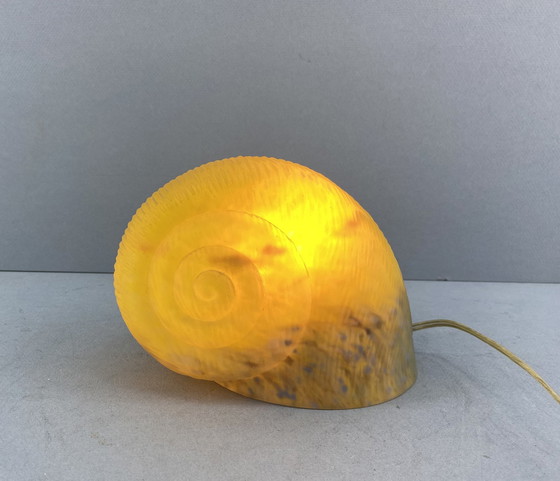 Image 1 of Lampe de table en forme d'escargot