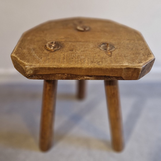 Image 1 of Tabouret de lait ancien Table à plantes