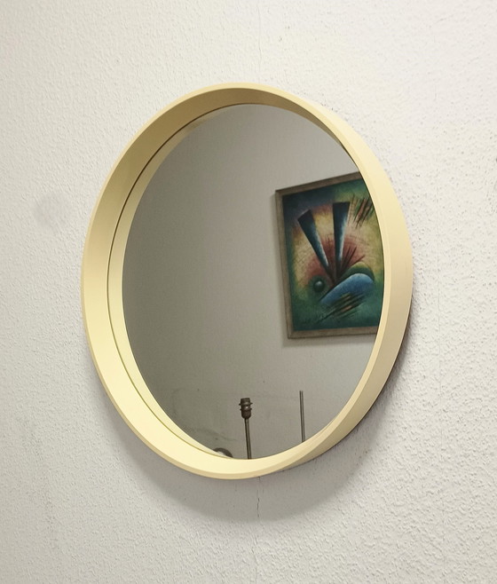 Image 1 of Miroir rond blanc des années 60