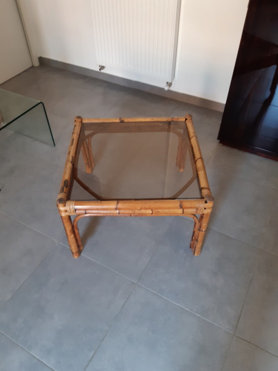Image 1 of Table basse vintage, rotin, bambou et verre fumé dans le goût de Vivai del Sud