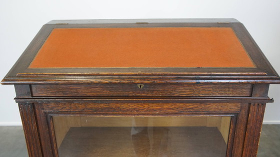 Image 1 of Armoire en chêne avec porte en verre