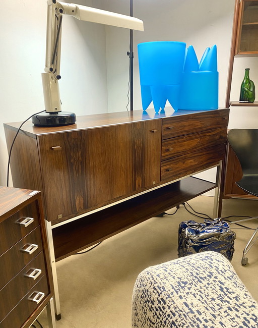 Console/Meuble Bar De Style Scandinave.