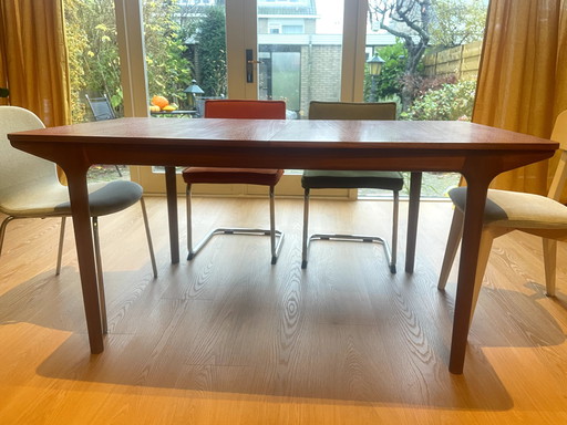 Table vintage Mcintosh