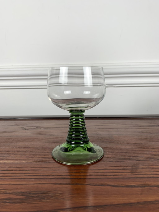 Set de 6 verres à pied vert vintage