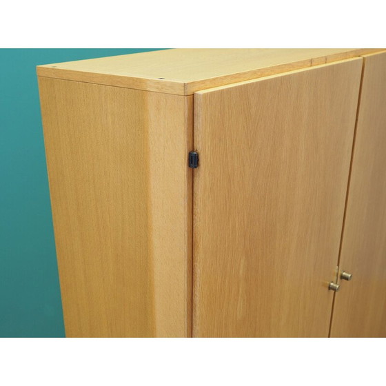 Image 1 of Armoire en frêne, design danois, années 1970, production : Danemark