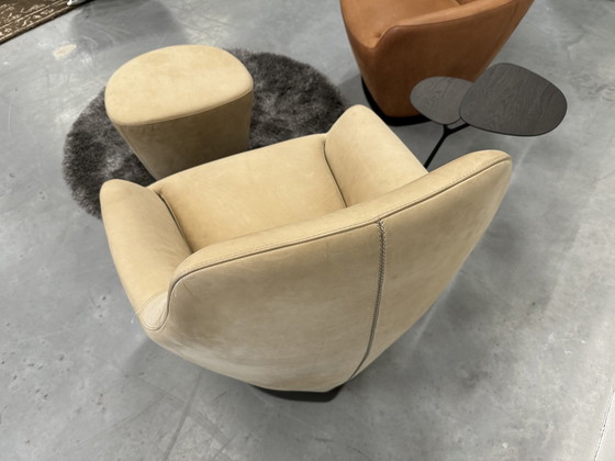 Image 1 of Leolux Cantate Fauteuil pivotant avec pouf Danza Moreno