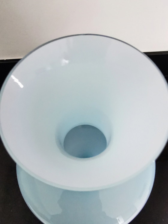 Image 1 of Empoli Glass 60s, vase opalin bleu clair et blanc