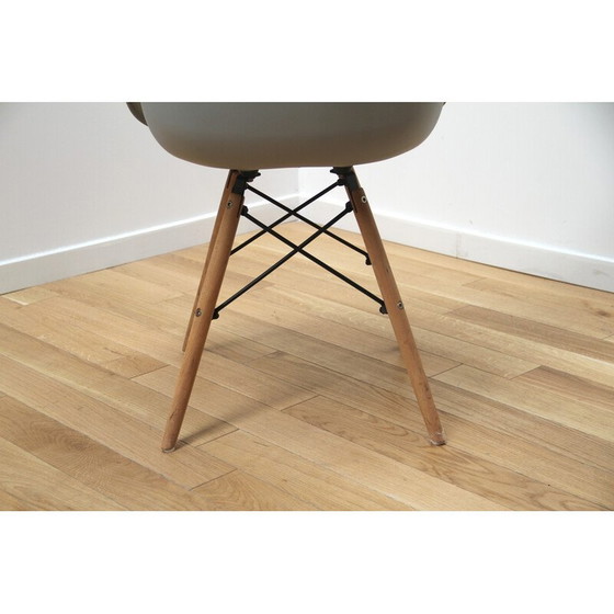 Image 1 of Ensemble de 3 chaises vintage en plastique, bois et métal teinté noir