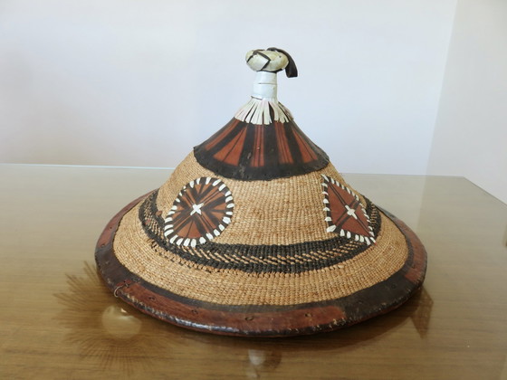 Image 1 of Chapeau Conique Africain, Fulani, En Cuir Et Corde Tressée, 1900