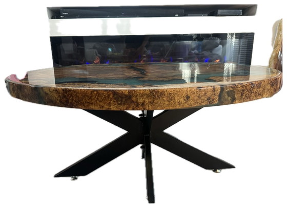 Image 1 of Table basse design en époxy