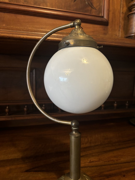 Image 1 of Lampe de table Lumi, laiton, ampoule opaline