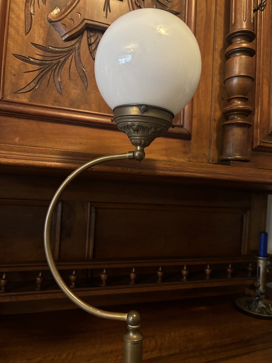 Image 1 of Lampe de table Lumi, laiton, ampoule opaline