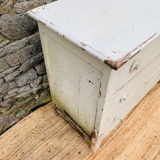Image 1 of Commode vintage crème