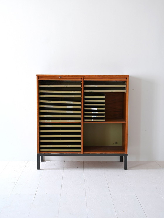 Image 1 of Classeur vintage avec portes à lamelles