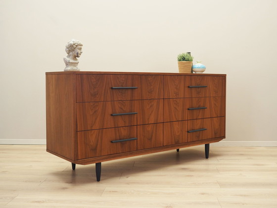 Image 1 of Commode en noyer, design scandinave