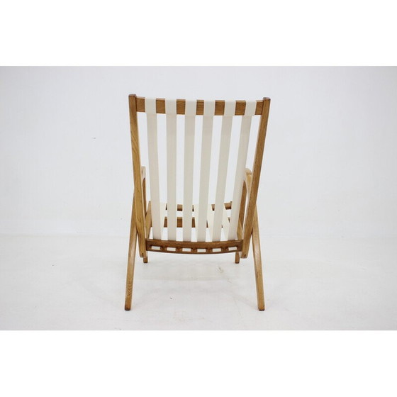 Image 1 of Fauteuil vintage en bois de chêne par Jan Vaněk, Tchécoslovaquie 1970