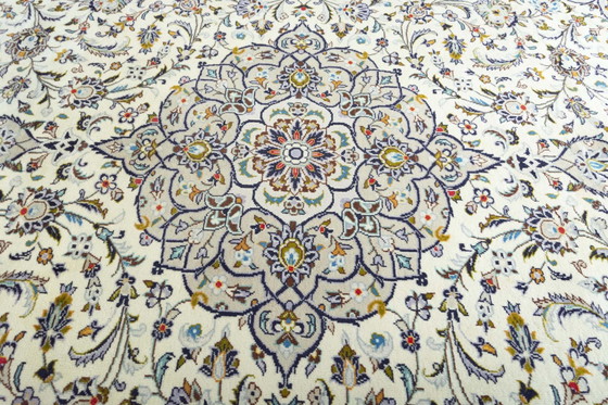 Image 1 of Tapis d'Orient Keshan liège noué à la main - 360 X 261 cm - Motif floral classique en bleu et crème