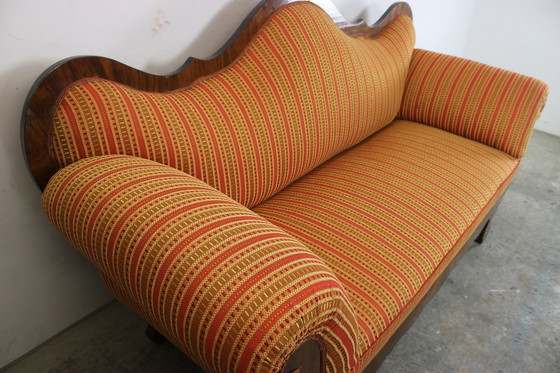 Image 1 of Canapé Biedermeier trois places en noyer tissu à rayures Canapé nouveau revêtement
